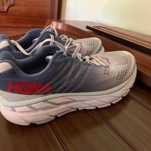 Hoka One One Clifton 6 Blue/Gray/White size 9 W women’s running shoe